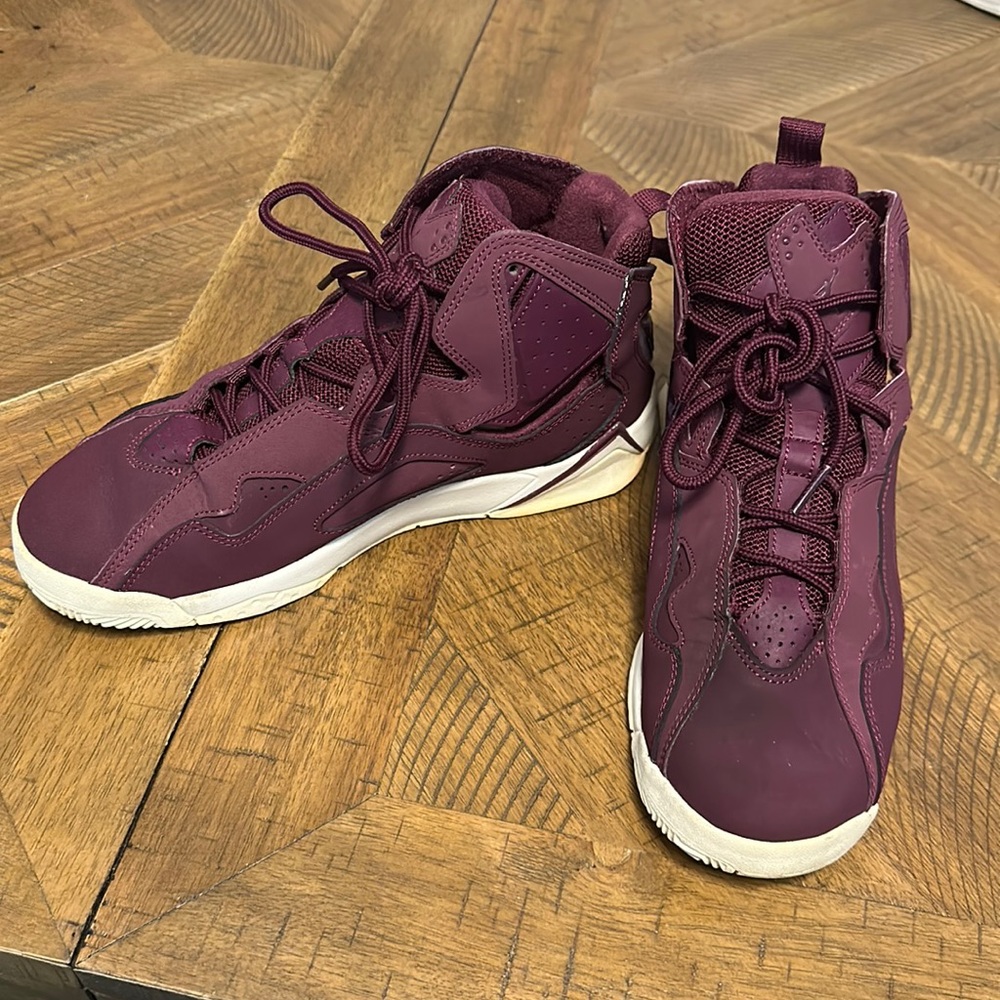 Jordan True Flight “Bordeaux” size 6.5